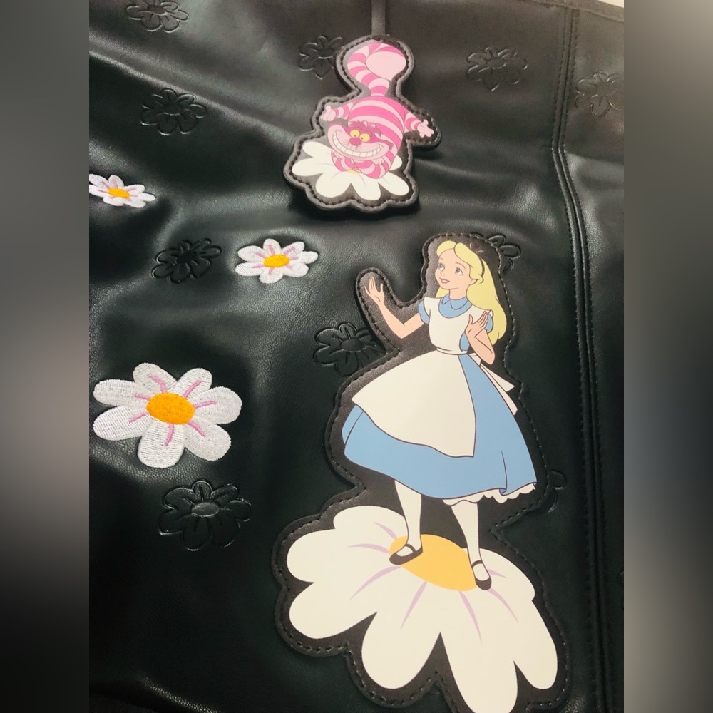 New Tote Alice in Wonderland